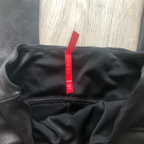 *SOLD* Spanx faux leather pleather leggings medium - Picture 7 of 14